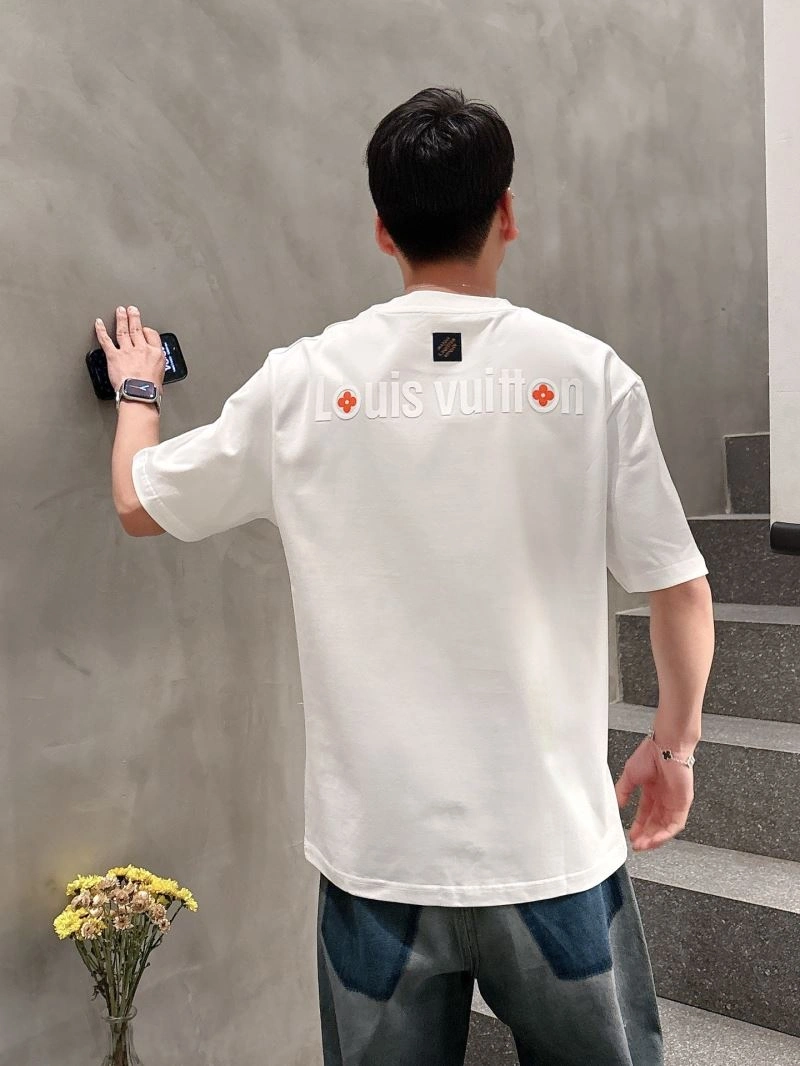 Louis Vuitton T-Shirts Original 132556
