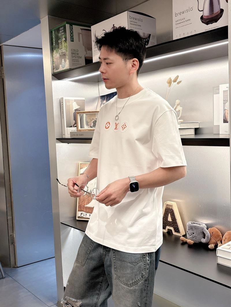 Louis Vuitton T-Shirts Original 132556