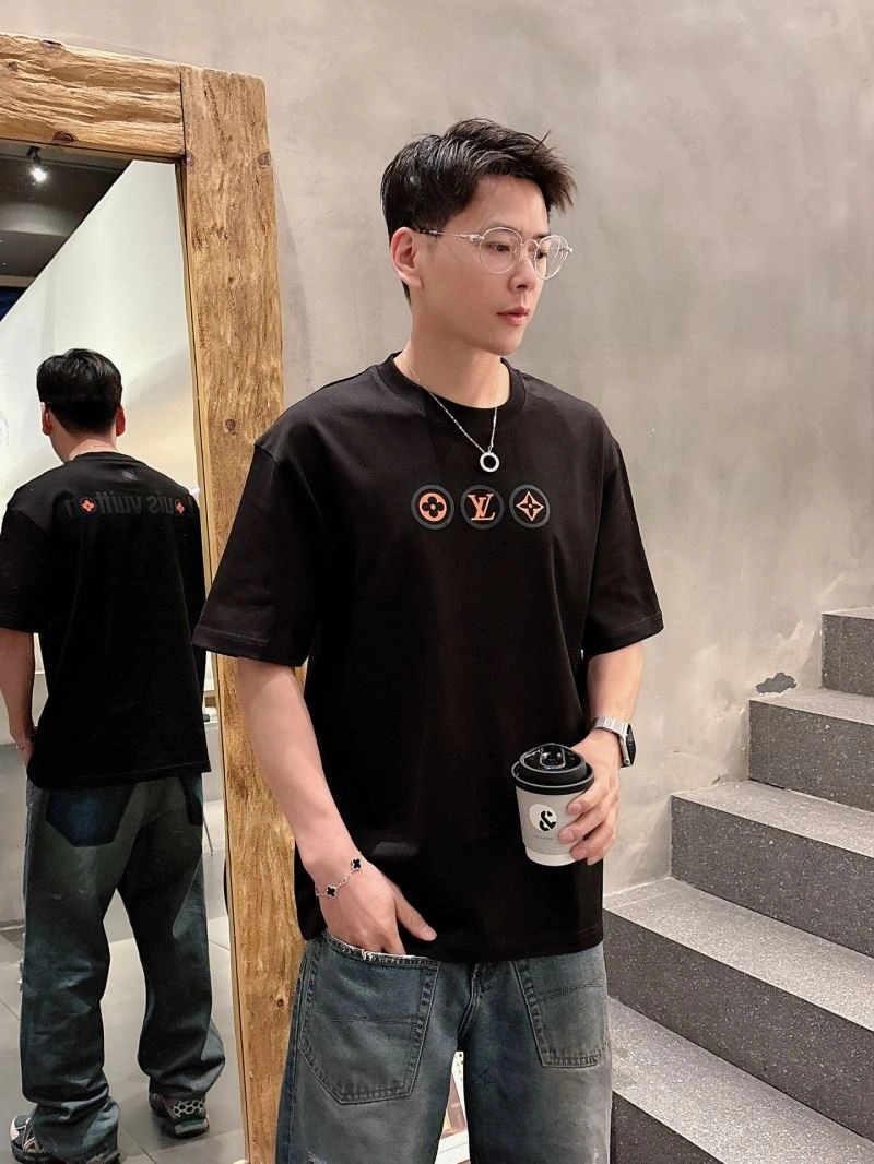 TechFriendly Louis Vuitton T-Shirts 132542