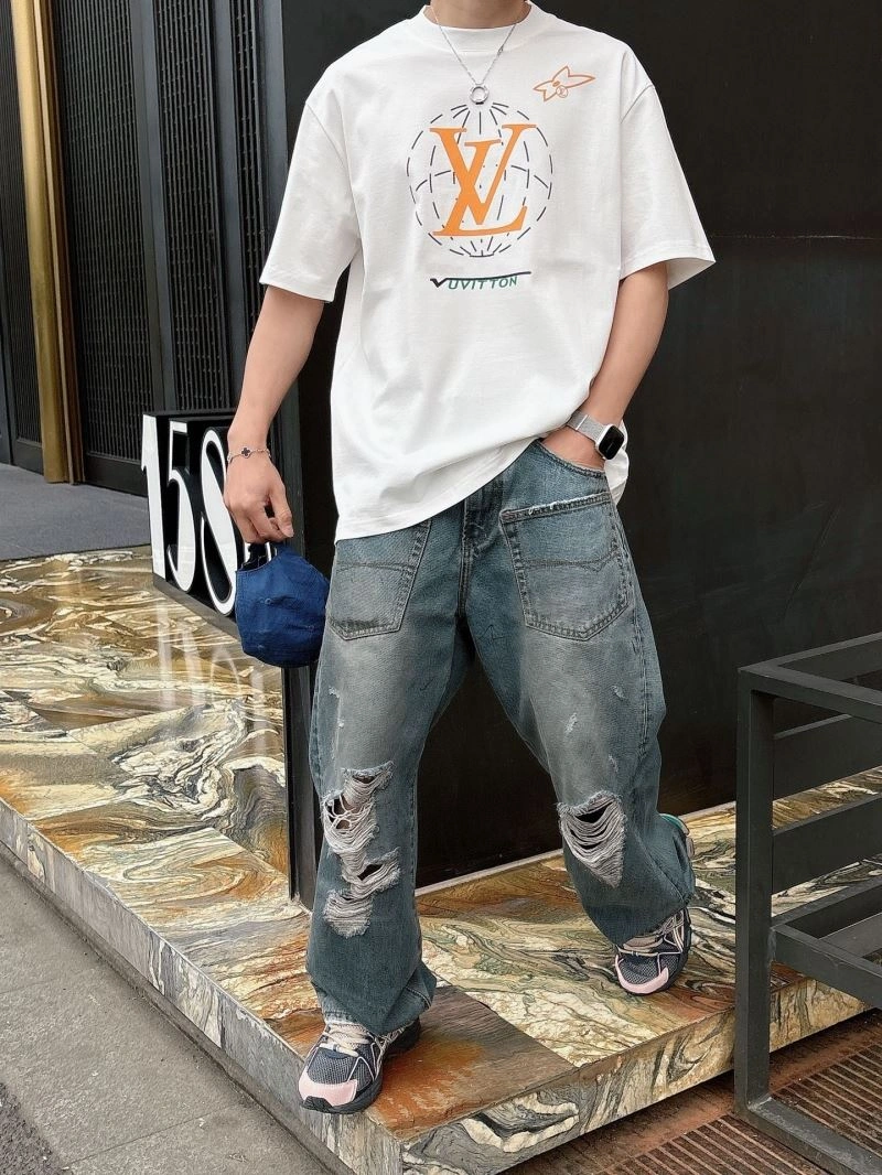Snug Louis Vuitton T-Shirts 132553