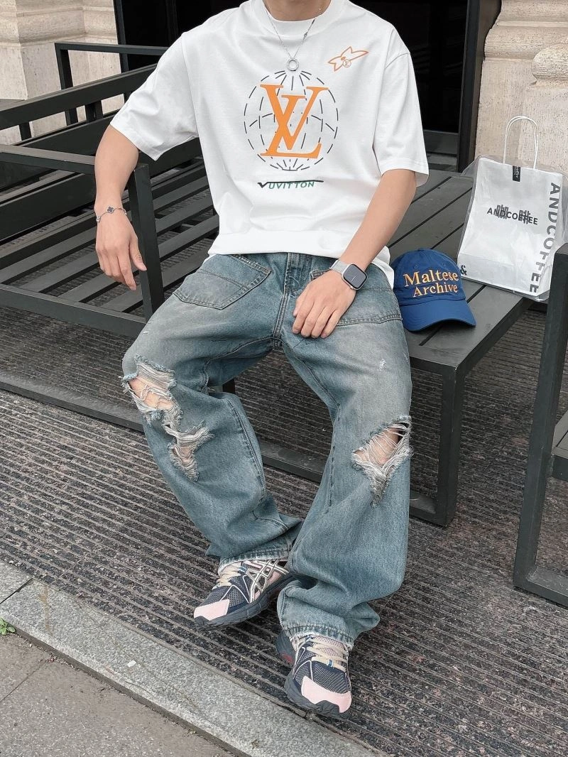 Snug Louis Vuitton T-Shirts 132553