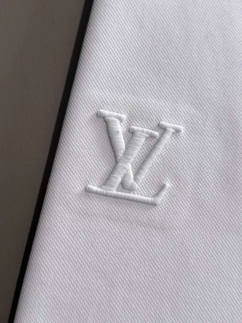 TravelReady Louis Vuitton T-Shirts 132543