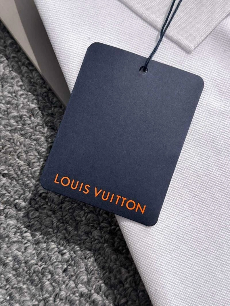 TravelReady Louis Vuitton T-Shirts 132543