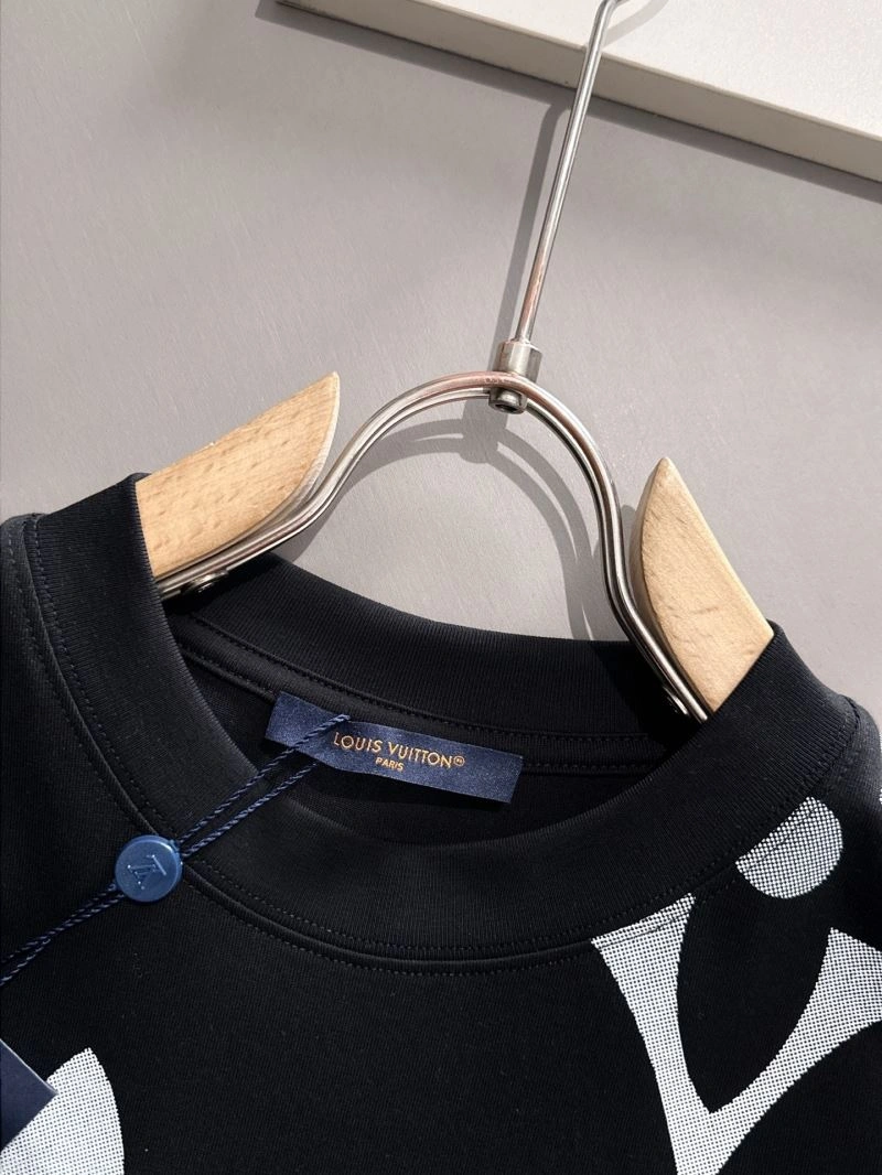 Louis Vuitton T-Shirts WaterResistant 132560