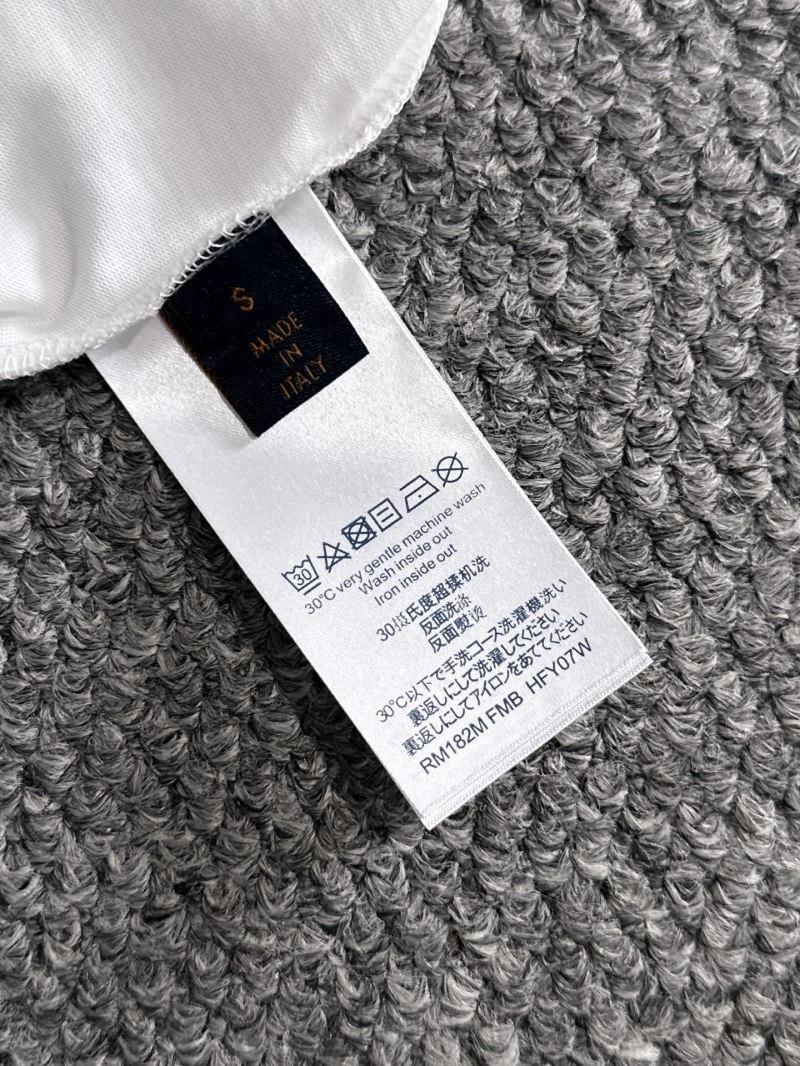 FashionForward Louis Vuitton T-Shirts 132554