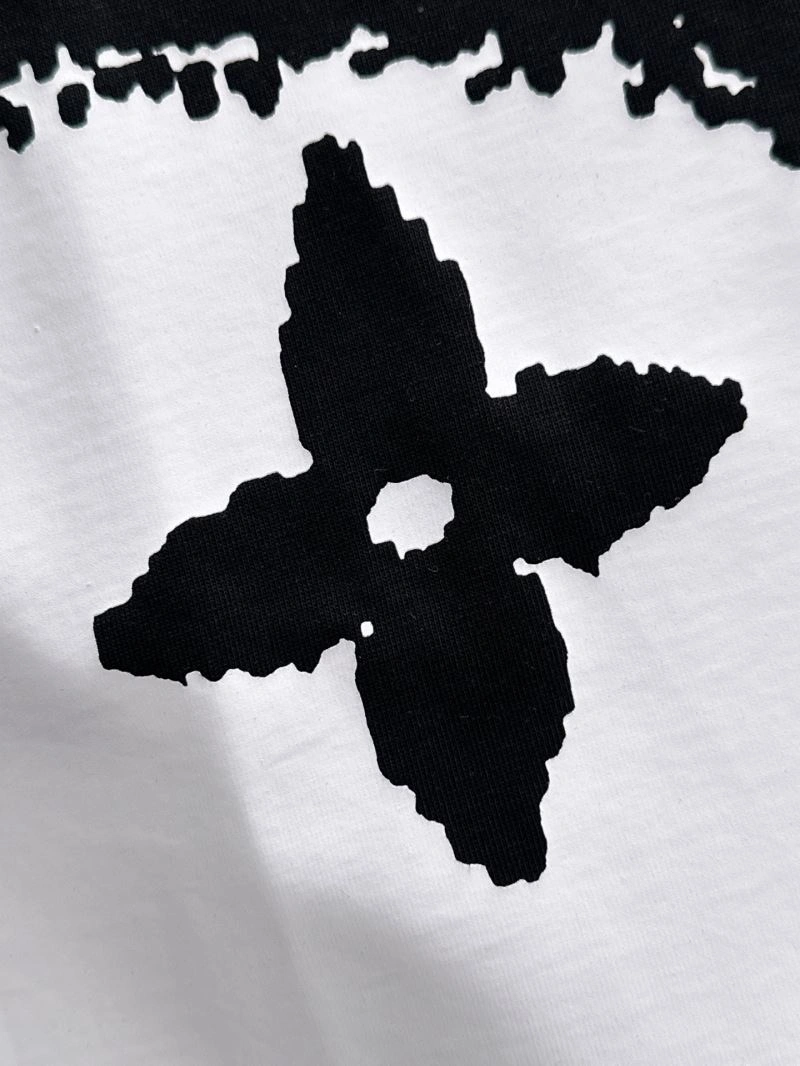 WellDesigned Louis Vuitton T-Shirts 132534