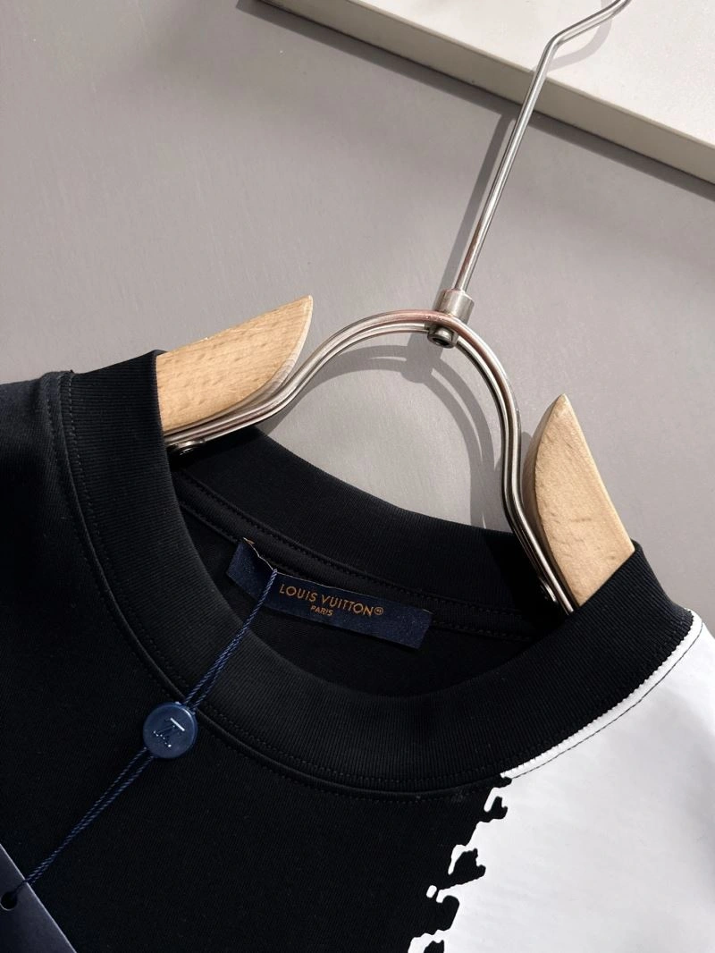WellDesigned Louis Vuitton T-Shirts 132534