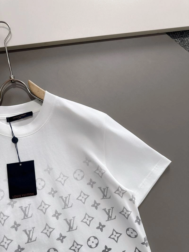 Louis Vuitton T-Shirts GoAnywhere 132536