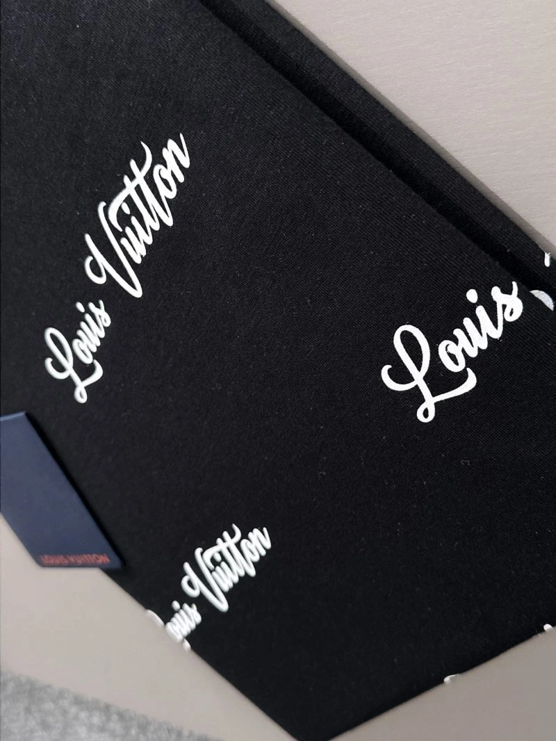 Colorful Louis Vuitton T-Shirts 132555