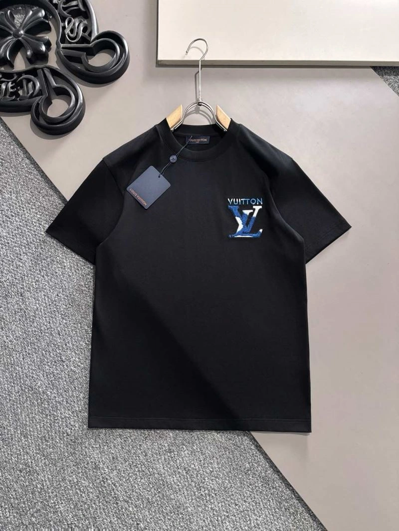 Classic Louis Vuitton T-Shirts 132526