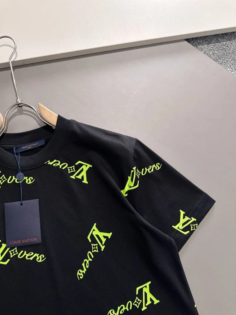Louis Vuitton T-Shirts Seasonal 132528