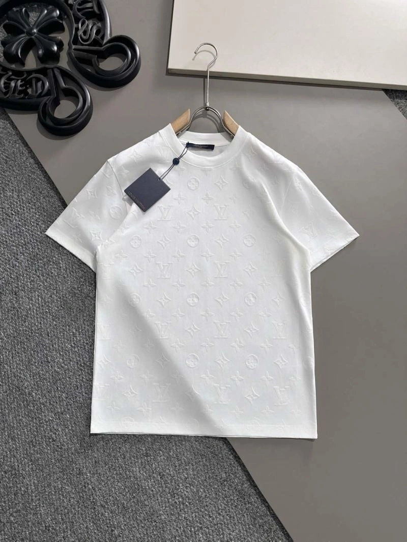 Minimalist Louis Vuitton T-Shirts 132525