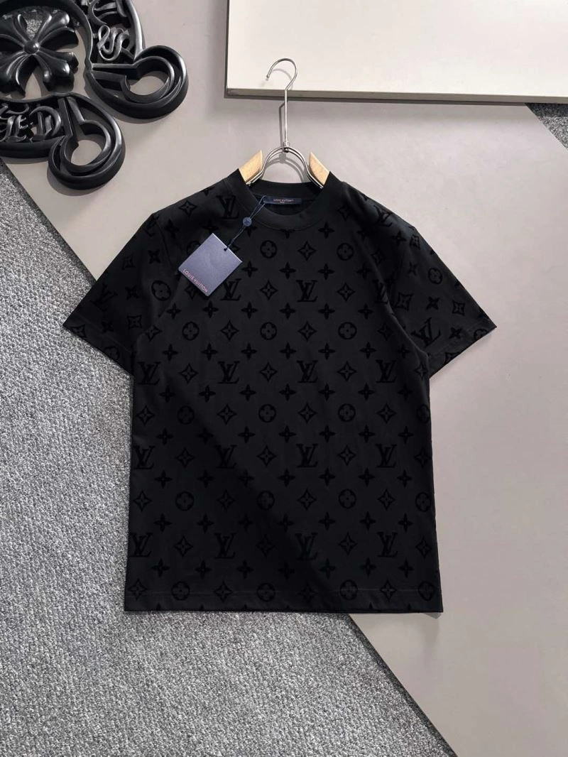 Vibrant Louis Vuitton T-Shirts 132530
