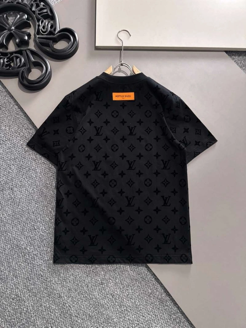 Vibrant Louis Vuitton T-Shirts 132530