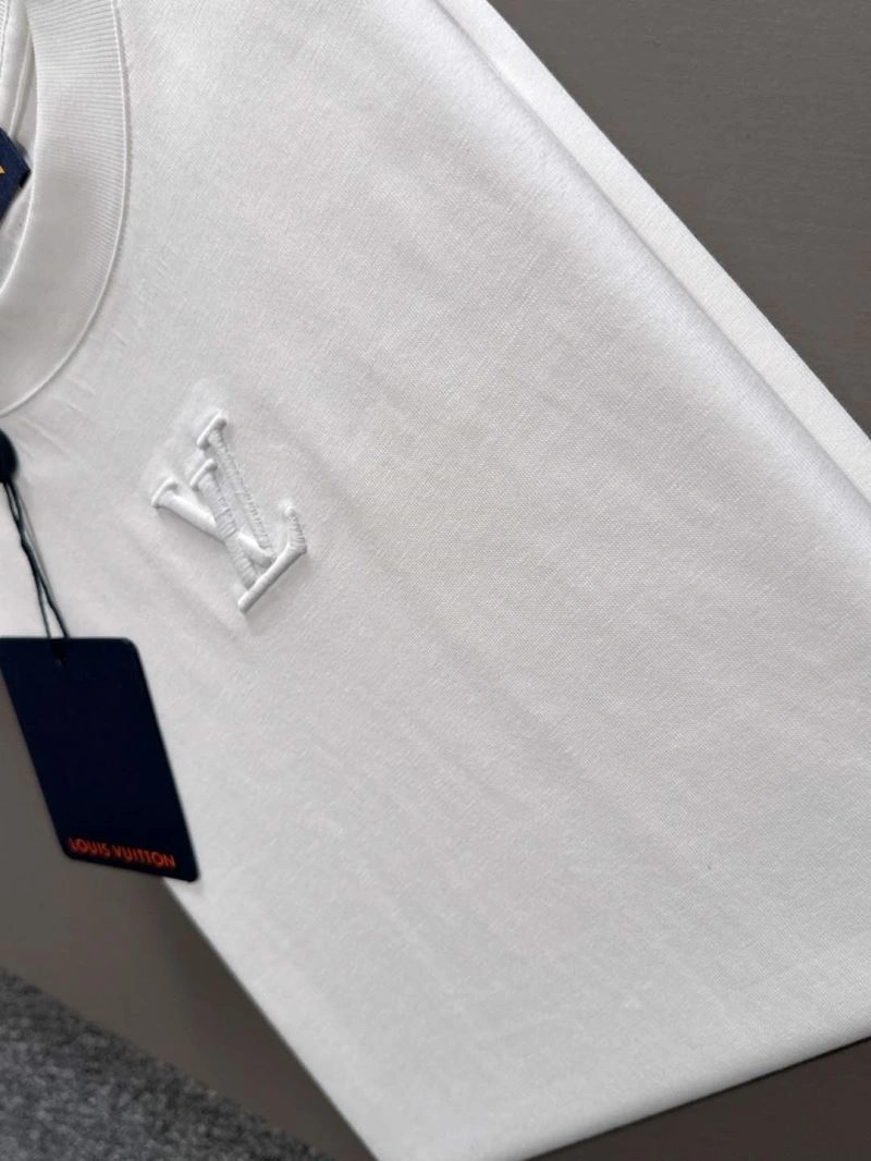 WeatherProof Louis Vuitton T-Shirts 132527