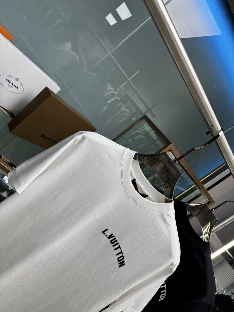 OdorResistant Louis Vuitton T-Shirts 132508
