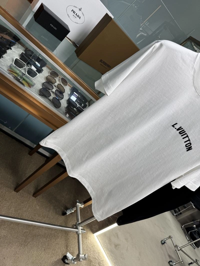 OdorResistant Louis Vuitton T-Shirts 132508