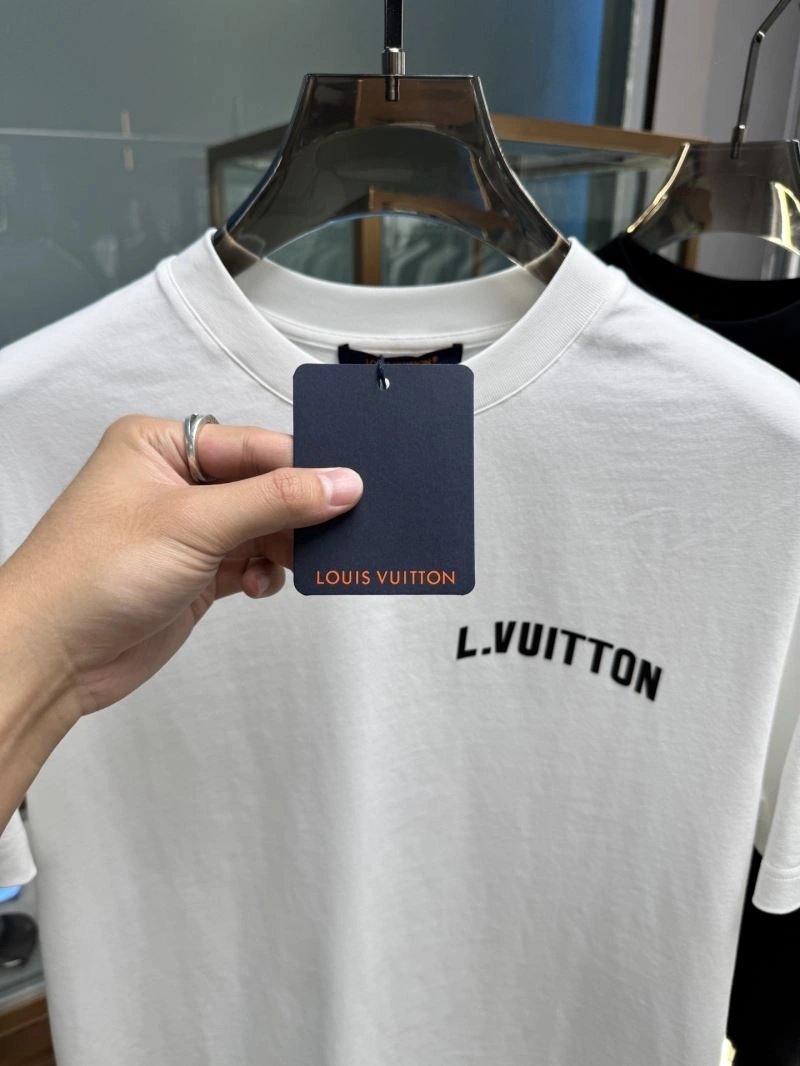 OdorResistant Louis Vuitton T-Shirts 132508