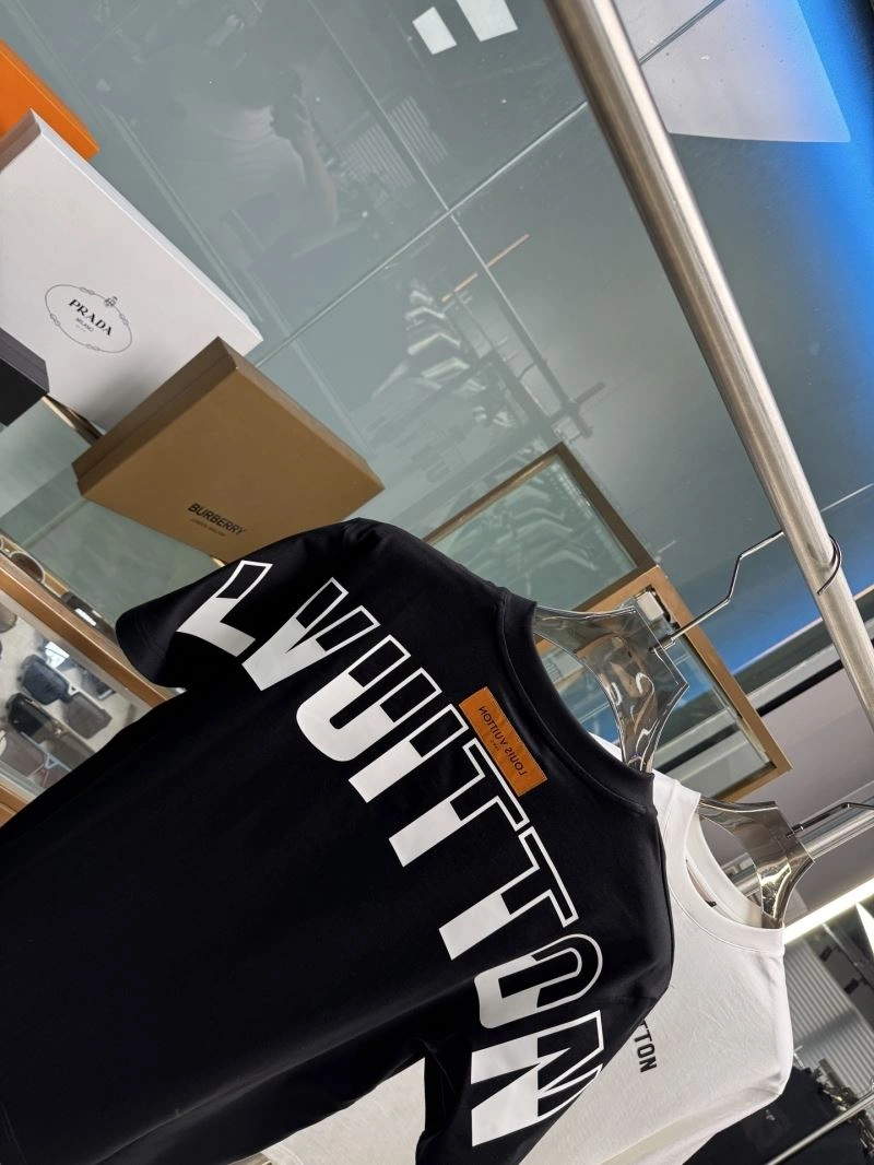 MultiPurpose Louis Vuitton T-Shirts 132499