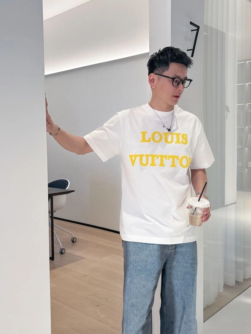 ComfortFit Louis Vuitton T-Shirts 132514