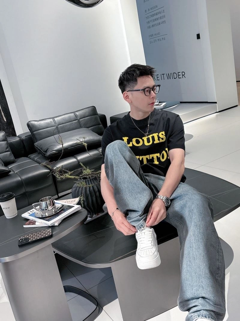 Louis Vuitton T-Shirts Affordable 132503