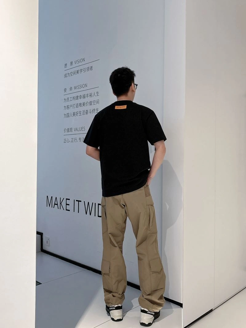 Flexible Louis Vuitton T-Shirts 132510