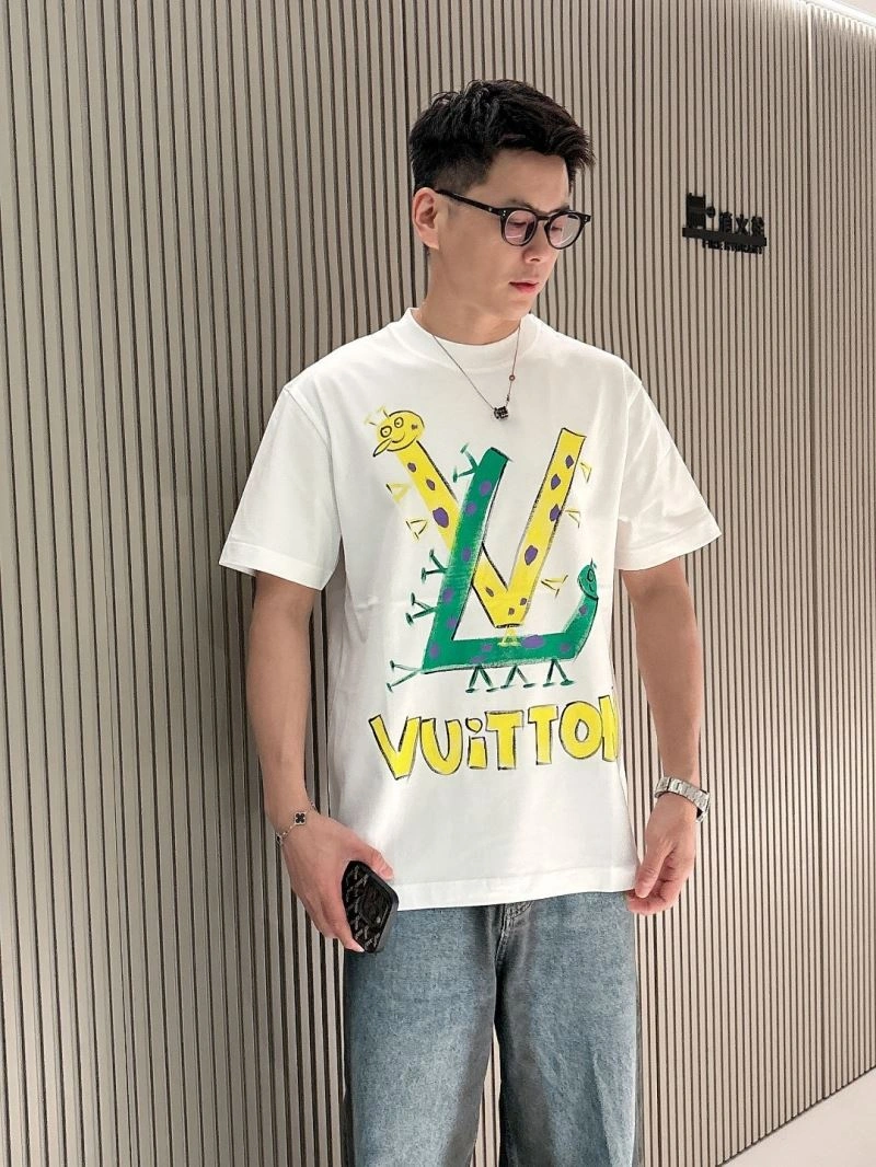 Stretchable Louis Vuitton T-Shirts 132491