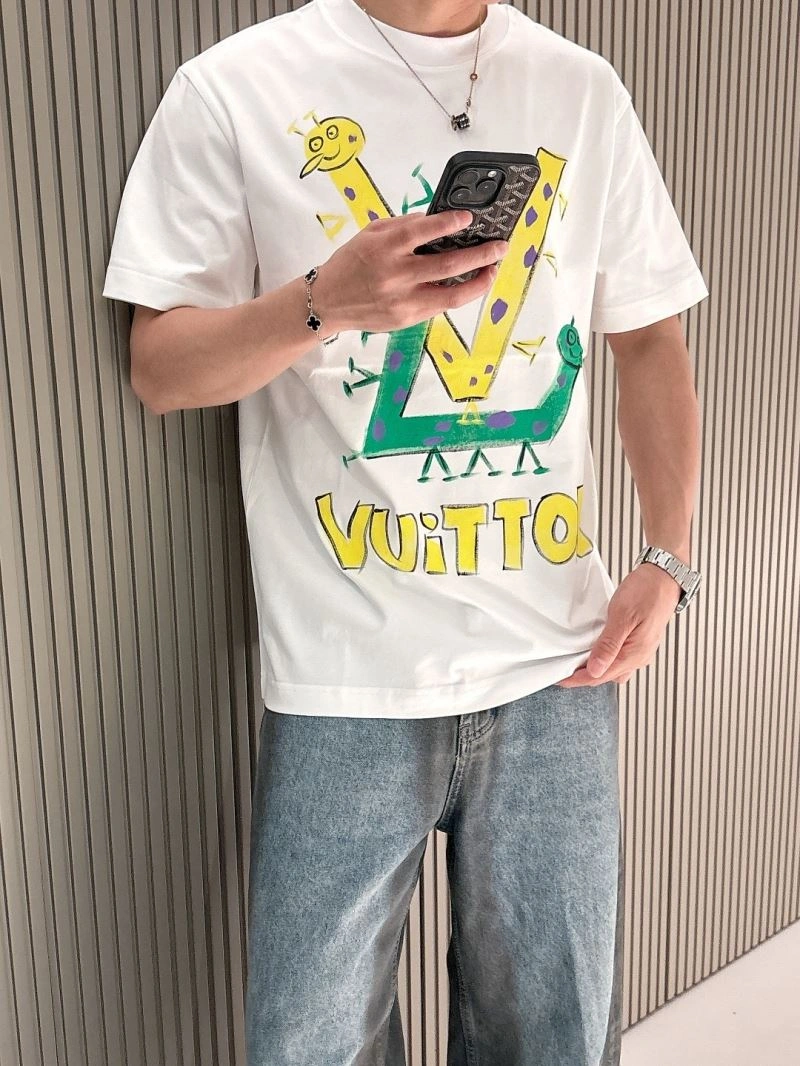 Stretchable Louis Vuitton T-Shirts 132491