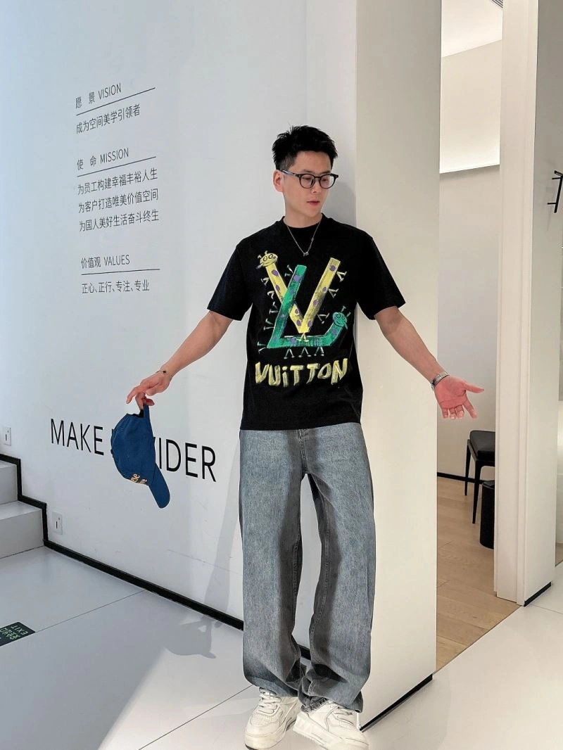 Louis Vuitton T-Shirts Youthful 132513