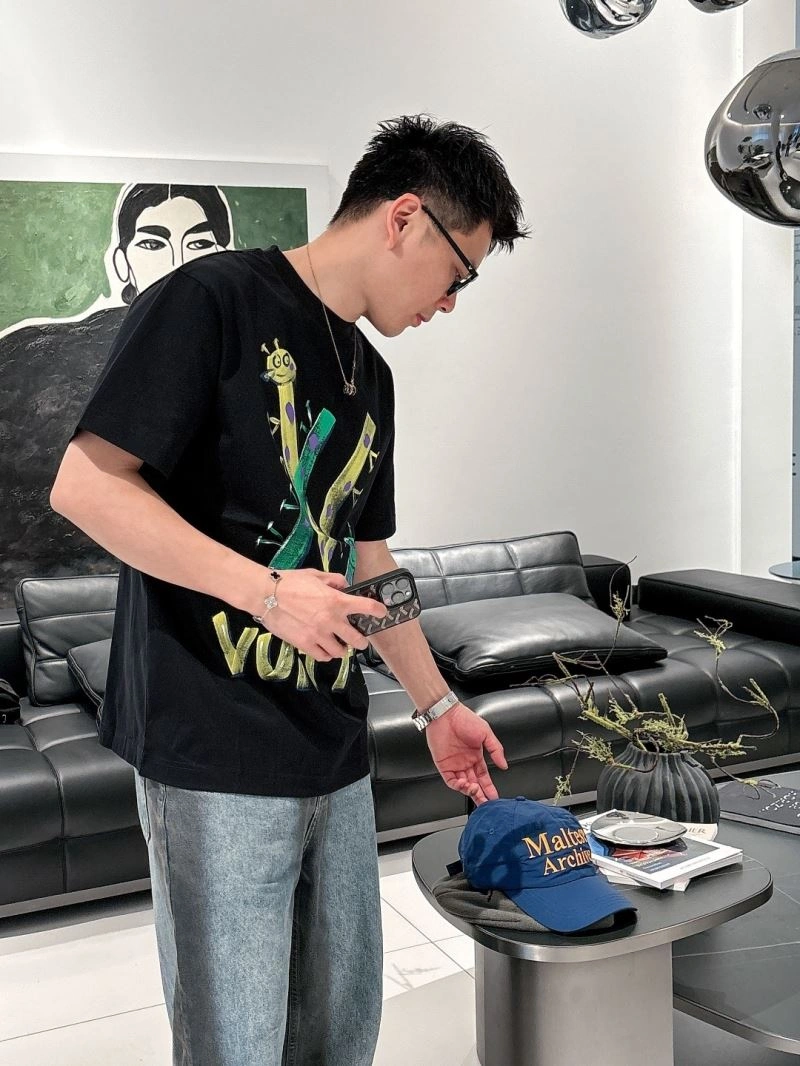 Louis Vuitton T-Shirts Youthful 132513