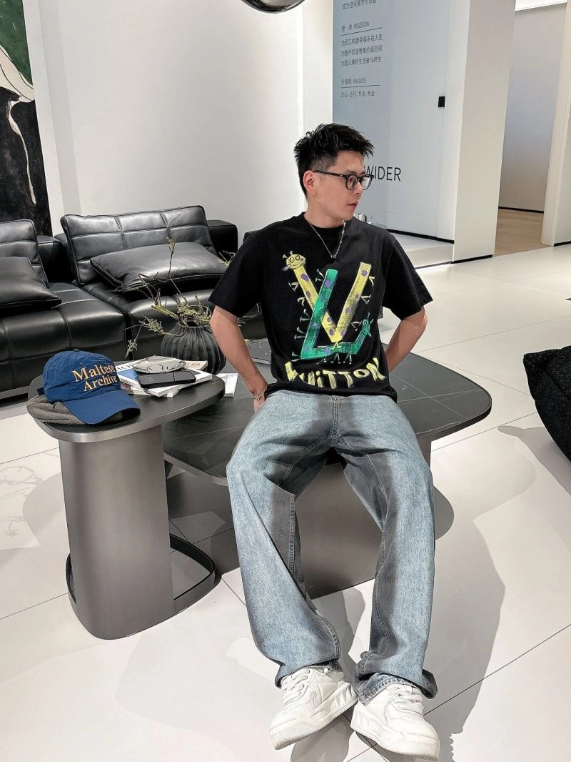 Louis Vuitton T-Shirts Youthful 132513