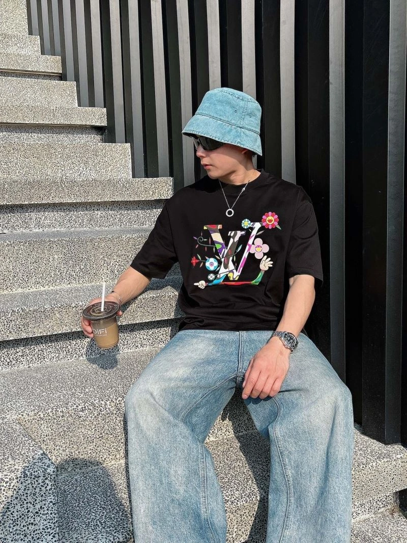 HighQuality Louis Vuitton T-Shirts 132505