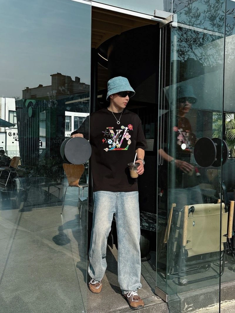 HighQuality Louis Vuitton T-Shirts 132505