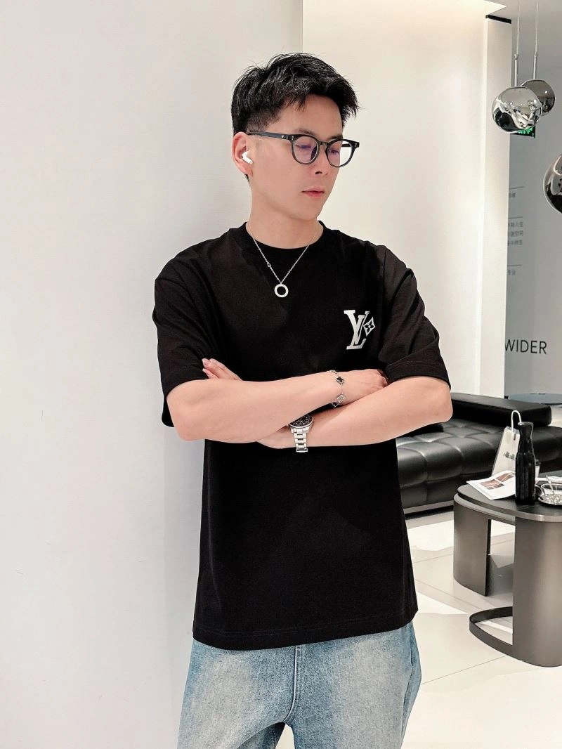 Louis Vuitton T-Shirts Durable 132506