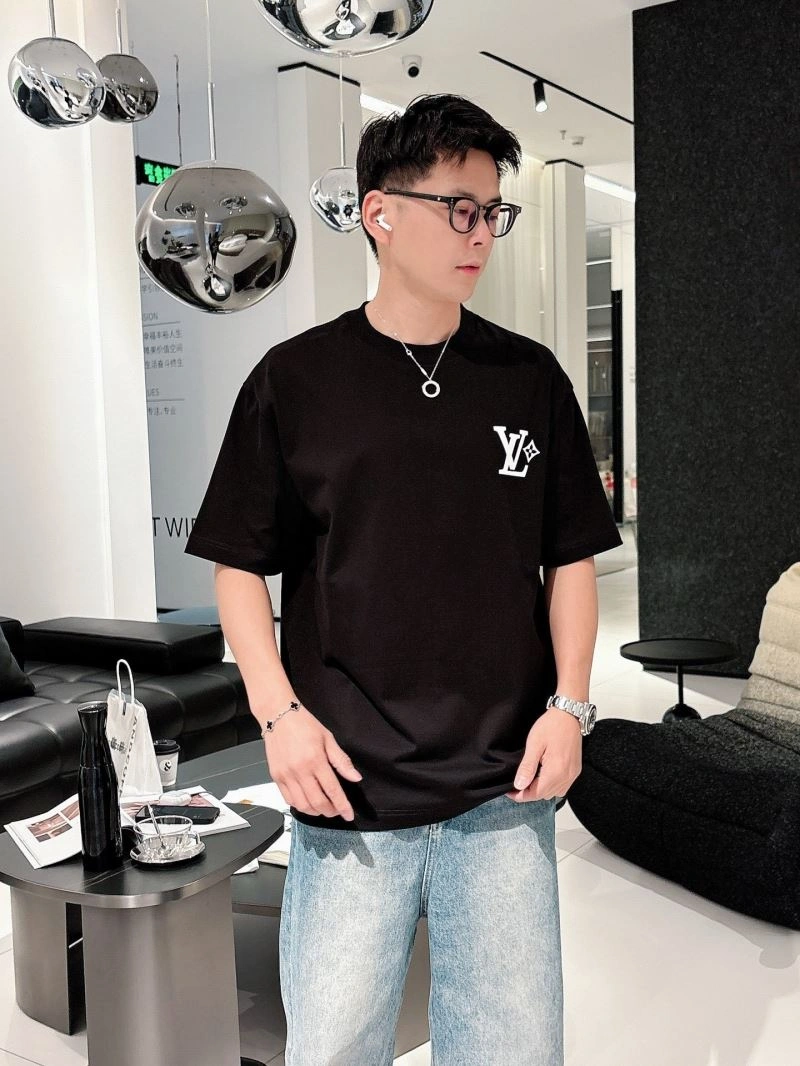 Louis Vuitton T-Shirts Durable 132506