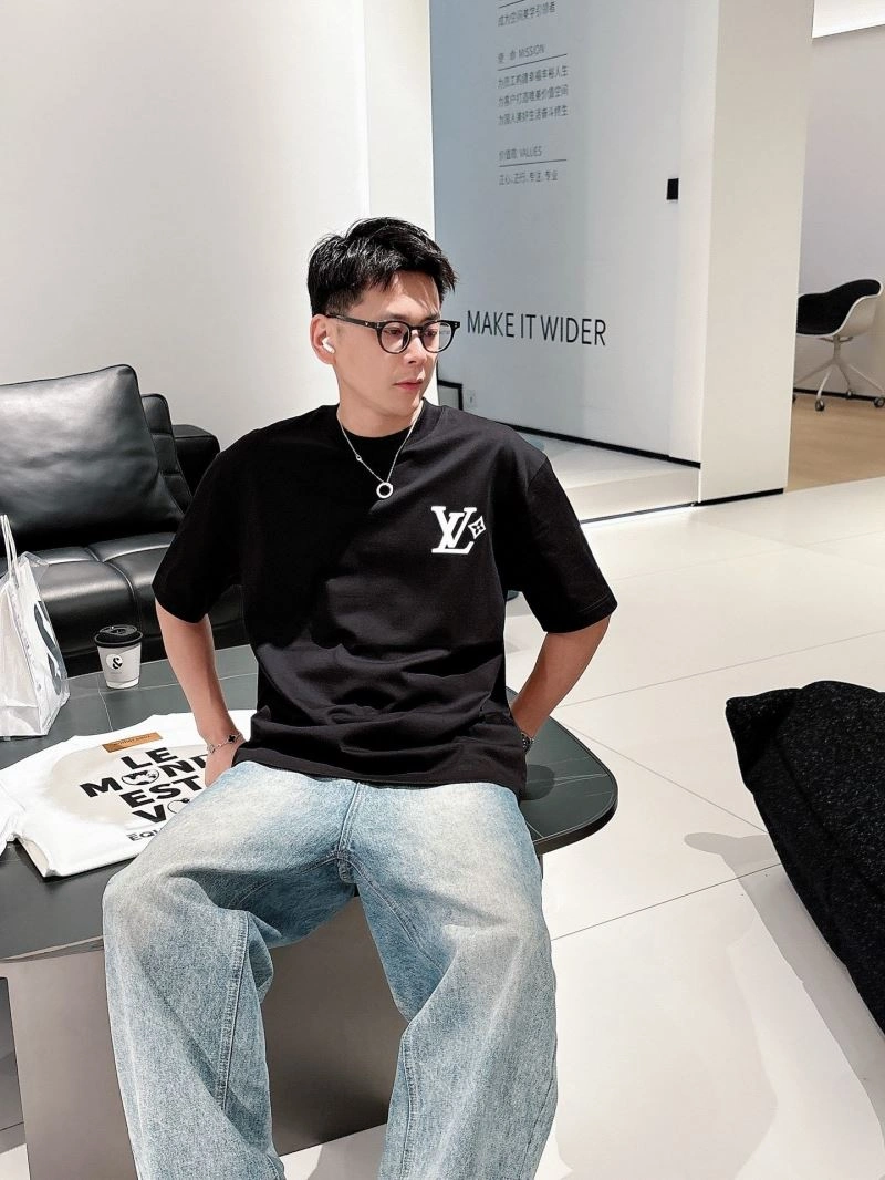 Louis Vuitton T-Shirts Durable 132506