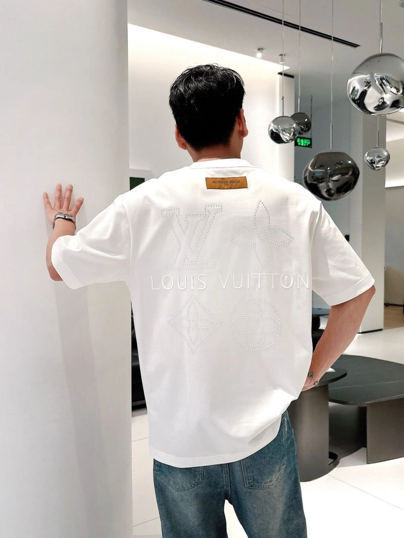 WellDesigned Louis Vuitton T-Shirts 132502