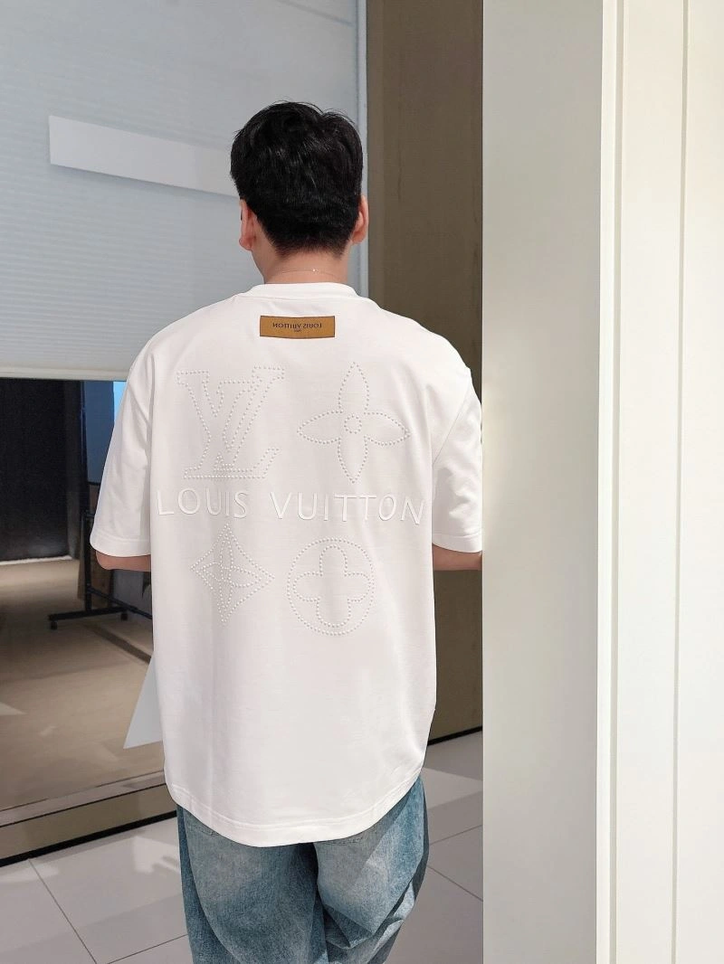 WellDesigned Louis Vuitton T-Shirts 132502