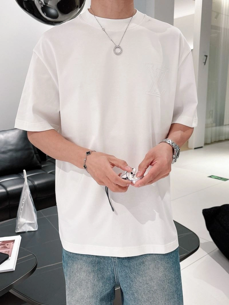 WellDesigned Louis Vuitton T-Shirts 132502
