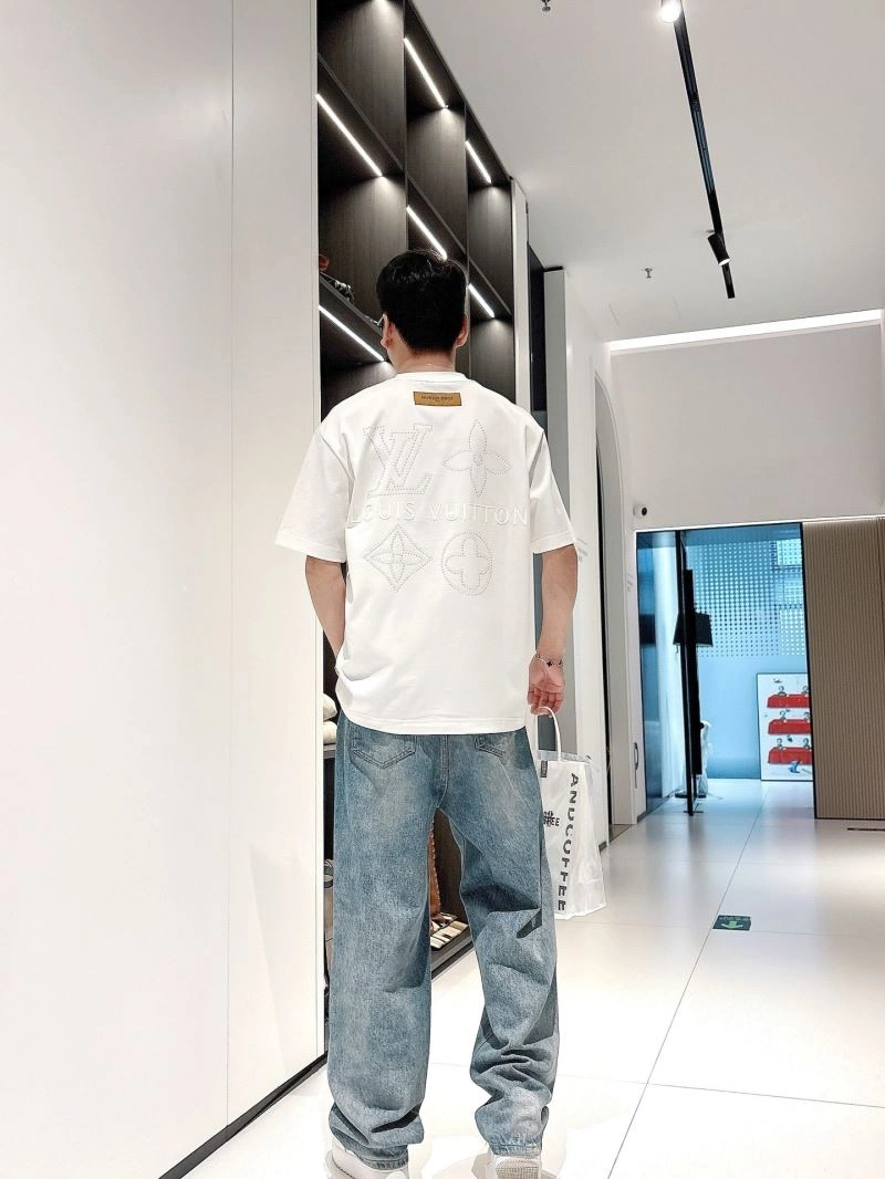 WellDesigned Louis Vuitton T-Shirts 132502