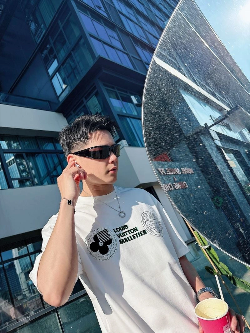 FlexibleFit Louis Vuitton T-Shirts 132517