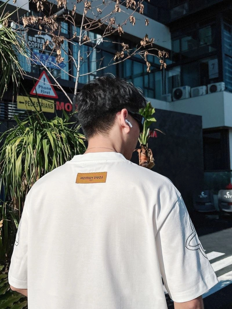 Youthful Louis Vuitton T-Shirts 132500