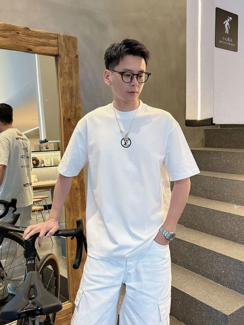 Louis Vuitton T-Shirts Comfortable 132497