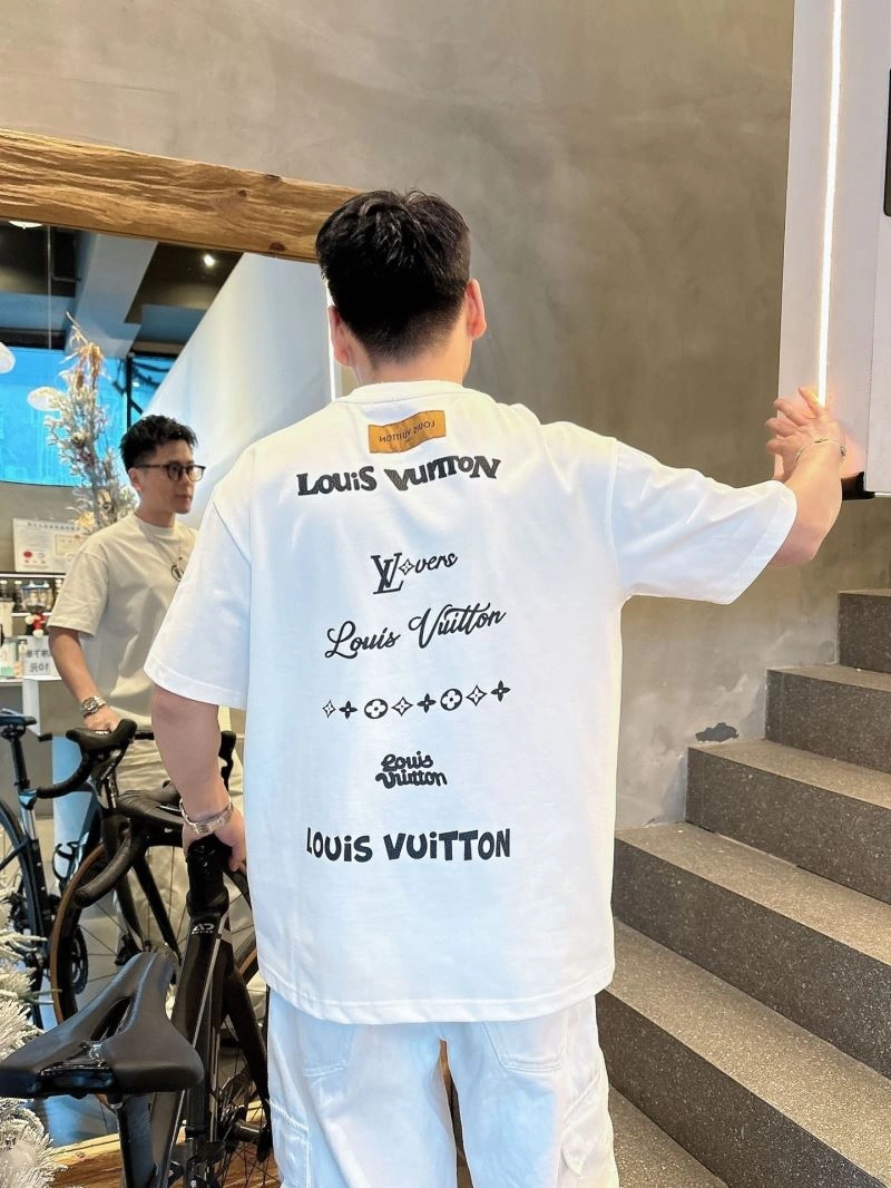 Louis Vuitton T-Shirts Comfortable 132497