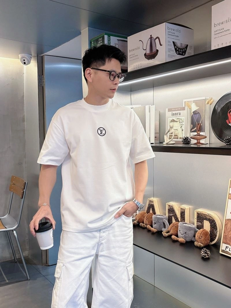 Louis Vuitton T-Shirts Comfortable 132497