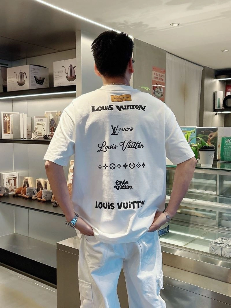Louis Vuitton T-Shirts Comfortable 132497