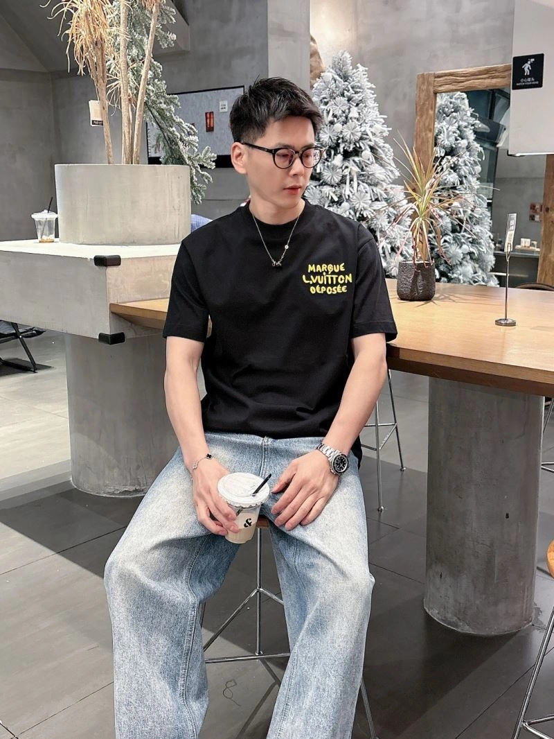 SportInspired Louis Vuitton T-Shirts 132490