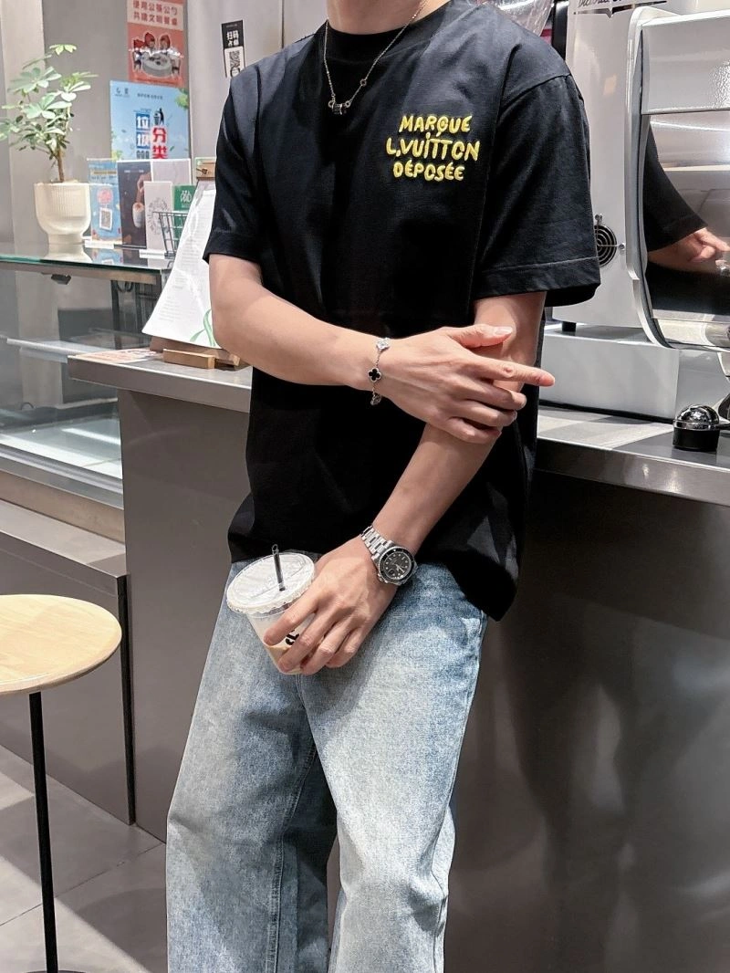 SportInspired Louis Vuitton T-Shirts 132490