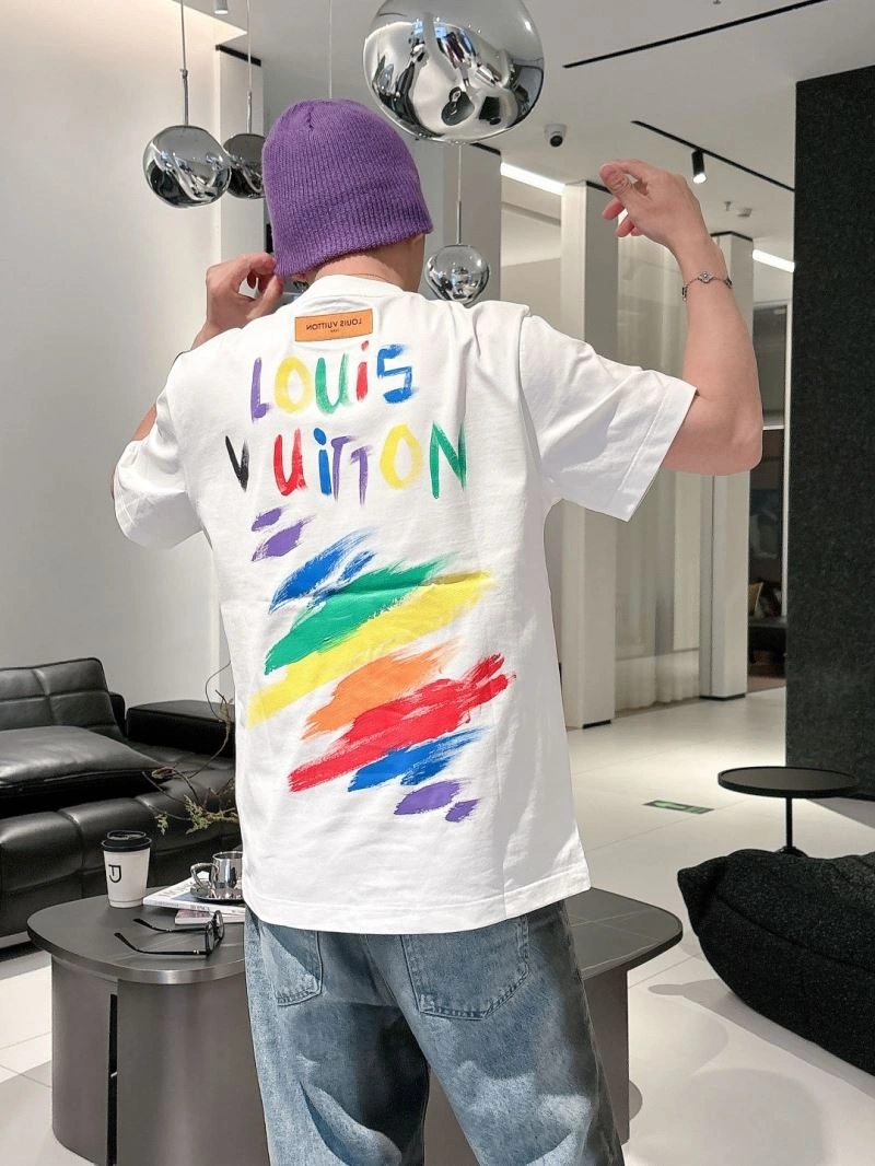 Supportive Louis Vuitton T-Shirts 132488