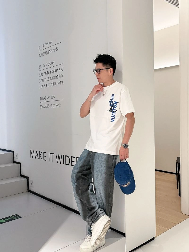 ZipUp Louis Vuitton T-Shirts 132483